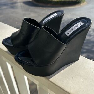 Steve Madden Black Leather Wedge Mules